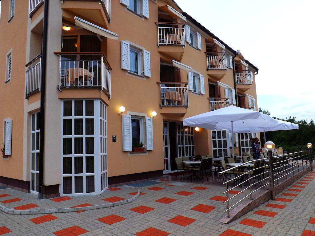 B&B Pansion Vago Malinska Exterior foto